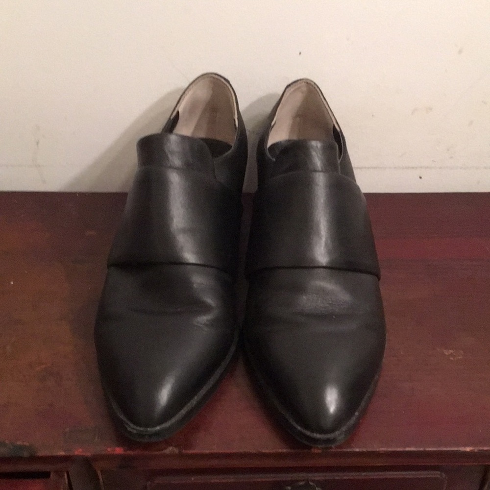 Tony Bianco Black 100% Leather Ankle Boots Sleek Design